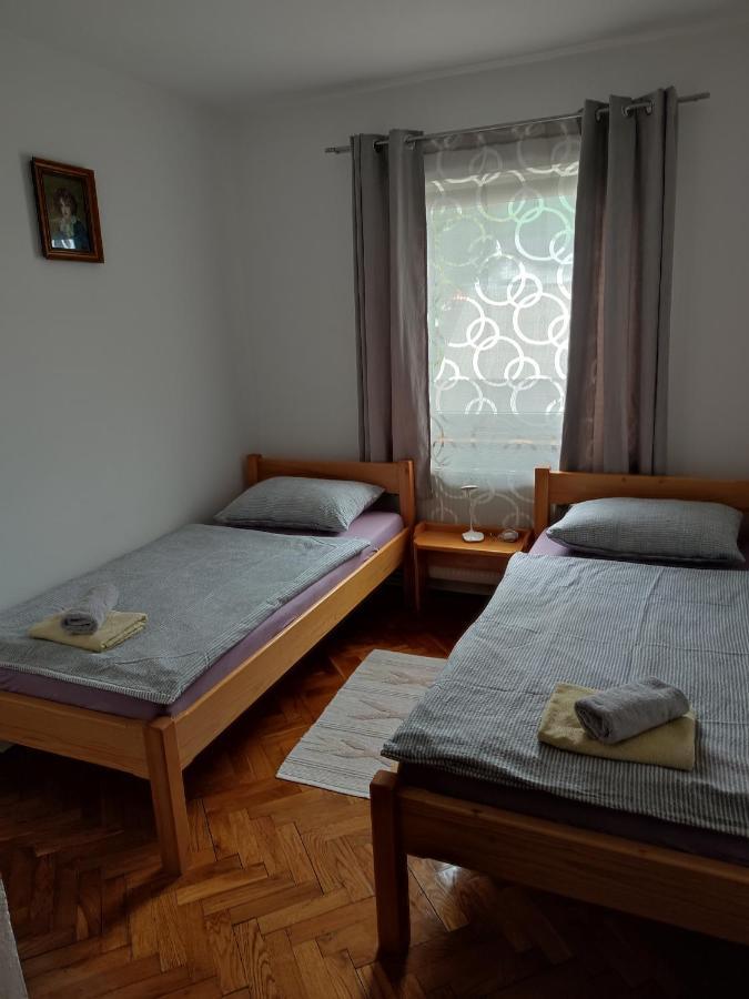 Guest House Josipović Korenica Extérieur photo