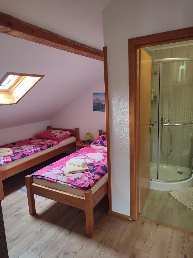 Guest House Josipović Korenica Extérieur photo